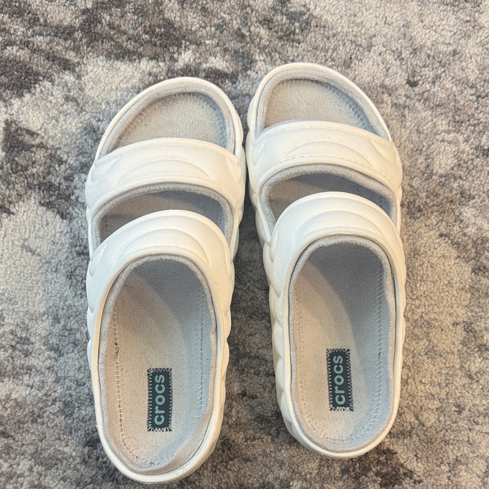 CROCS Classic White Slide Sandals